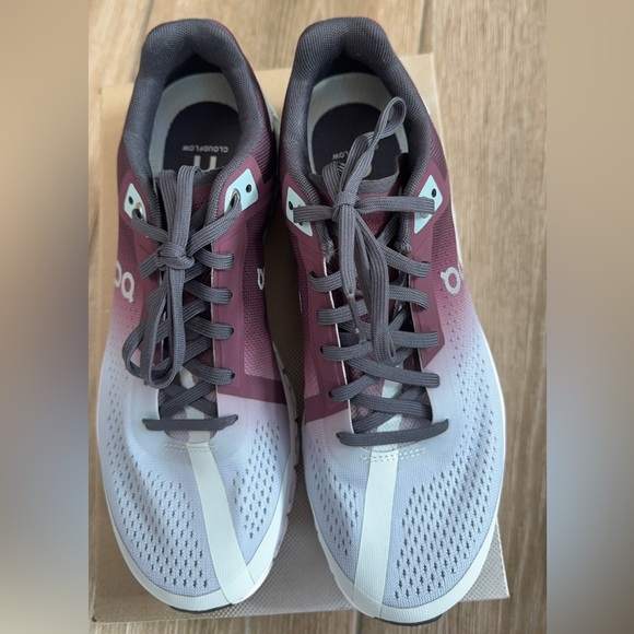 Women’s Cloudflow running shoes size 9 - Picture 6 of 7